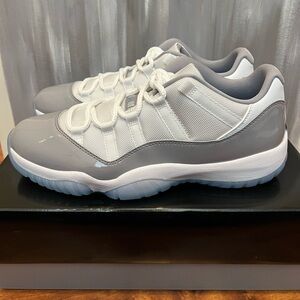 Jordan 11 low -Cement Grey Sz. 10.5
